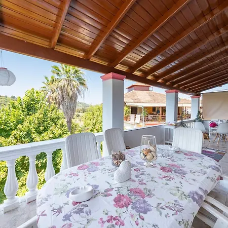 בית נופש Nana's House Holidays Greece Dragotiná